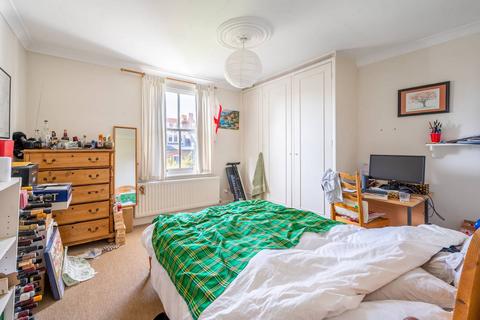 2 bedroom flat to rent, Cavendish Road, Balham, London, SW12