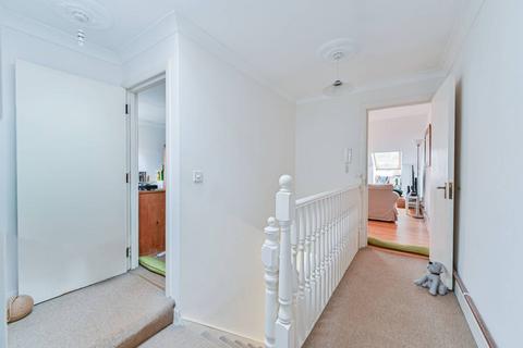 2 bedroom flat to rent, Cavendish Road, Balham, London, SW12