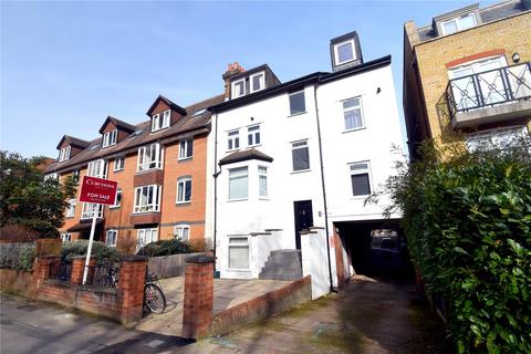 Kingston Road, New Malden, KT3