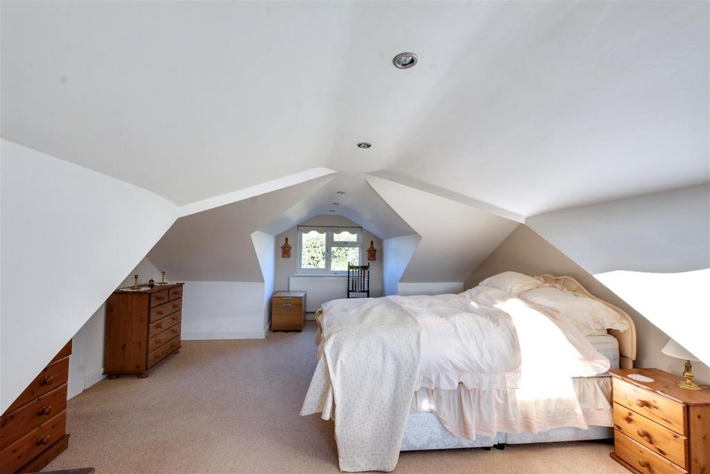 Bedroom 2.jpeg