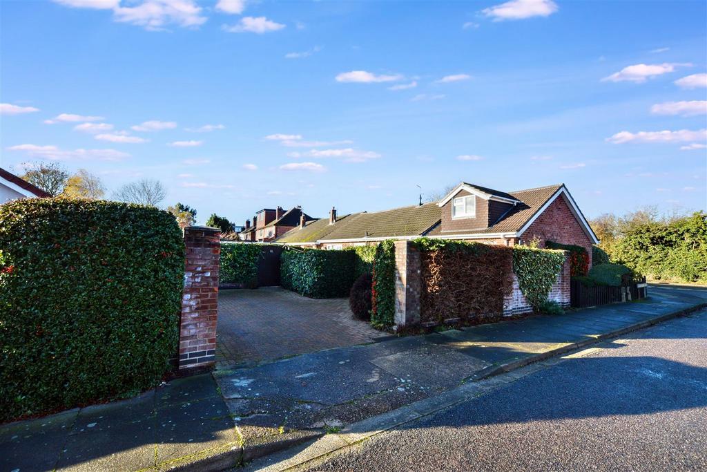 Driveway 2.jpeg