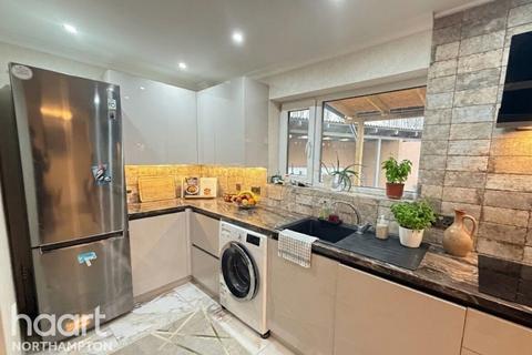 undefined, Tamar Close, Northampton