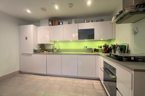 2 bedroom apartment to rent, Gipsy Road, West Norwood, London, SE27