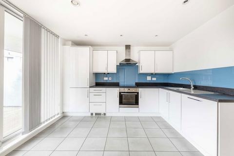 2 bedroom flat to rent, Ealing Road, Brentford TW8