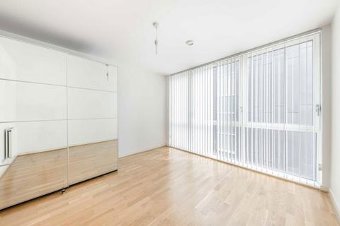 2 bedroom flat to rent, Ealing Road, Brentford TW8