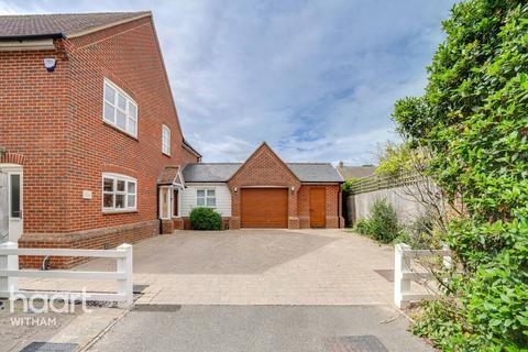 5 bedroom detached house for sale, Wood View, Tiptree