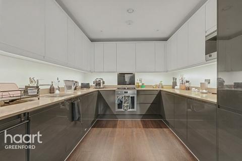3 bedroom apartment for sale, Samuelson House, Merrick Road, London