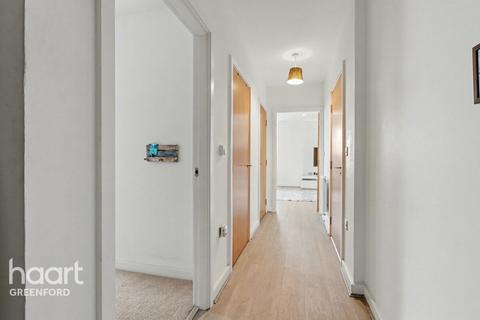 2 bedroom apartment for sale, Osborne Road, London