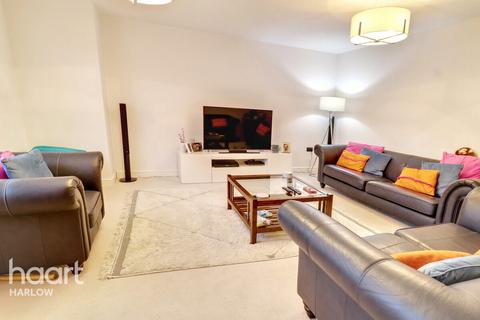 5 bedroom detached house for sale, Terlings Avenue, Harlow