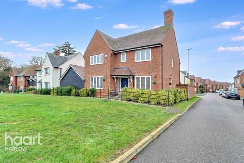 5 bedroom detached house for sale, Terlings Avenue, Harlow