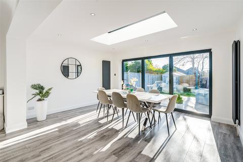 4 bedroom semi-detached house for sale, Terringes Avenue, Worthing, West Sussex, BN13