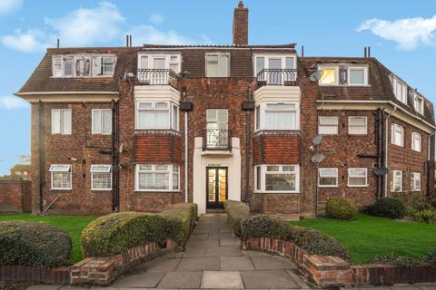 Breamore Road, Ilford IG3
