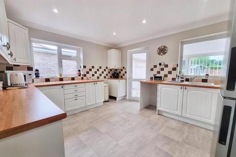 2 bedroom detached bungalow for sale, Sherwood Drive, Spalding
