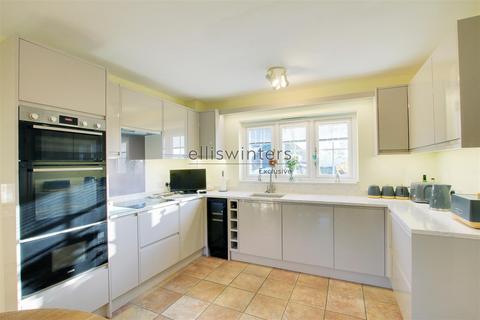 4 bedroom detached house for sale, Foxenfields, Abbots Ripton