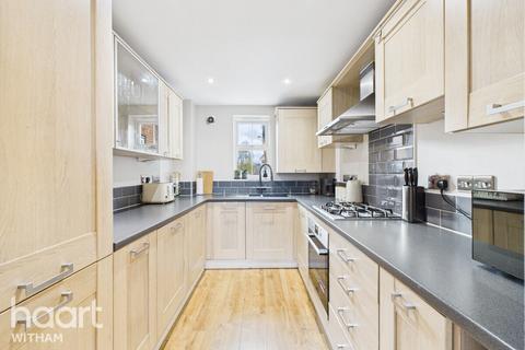 2 bedroom apartment for sale, Richards Close, Witham