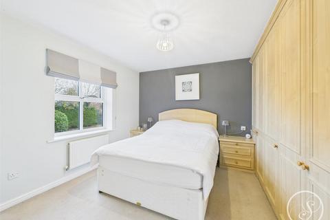 undefined, Laurel Hill Way, Leeds