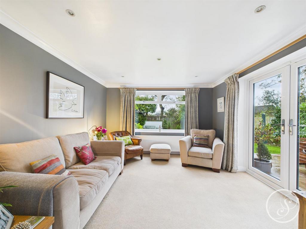 Second sitting room