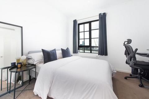 2 bedroom flat to rent, 79 Orchard Place, London E14
