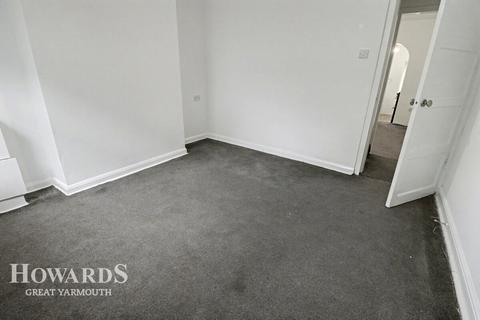2 bedroom end of terrace house for sale, School Road, Great Yarmouth