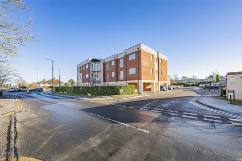 2 bedroom apartment for sale, Wolf Lane, Windsor