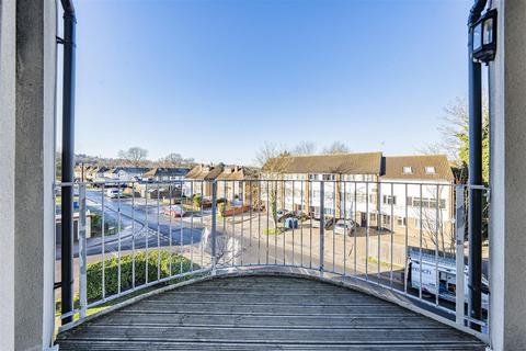 2 bedroom apartment for sale, Wolf Lane, Windsor