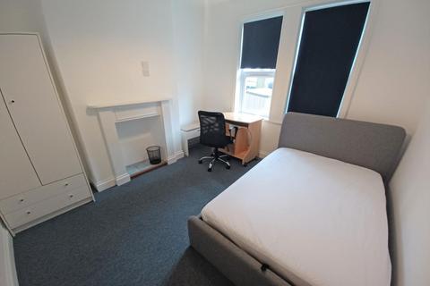 3 bedroom house to rent, Sladebrook Avenue, Bath BA2
