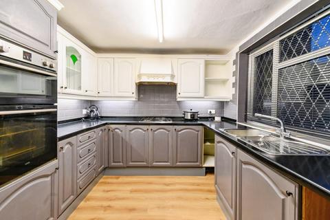 3 bedroom terraced house for sale, Richmond Walk, Manchester M26