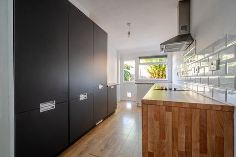 2 bedroom terraced house for sale, Adair Road, Hampshire PO4