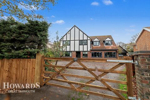 5 bedroom detached house for sale, Beach Road, Hemsby