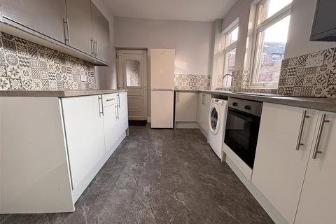 3 bedroom terraced house to rent, 126, Cardigan Terrace NE6