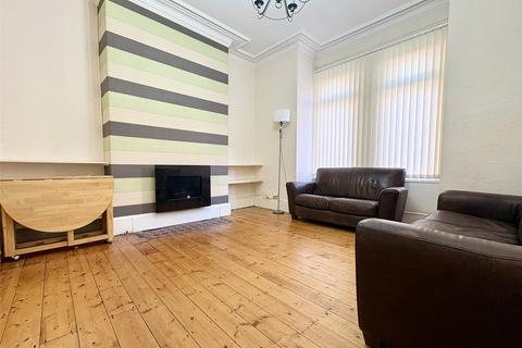 3 bedroom terraced house to rent, 126, Cardigan Terrace NE6