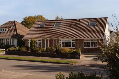 4 bedroom detached bungalow for sale, Grange Close, Merstham, RH1