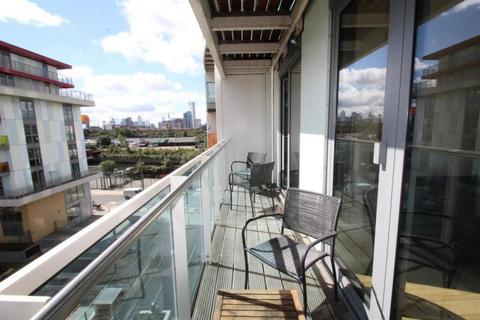1 bedroom apartment to rent, Icona Point, London, E15
