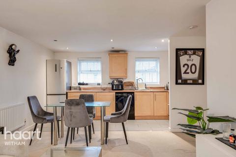2 bedroom apartment for sale, Holst Avenue, Witham