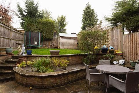 3 bedroom semi-detached house for sale, Knighton Road, Redhill