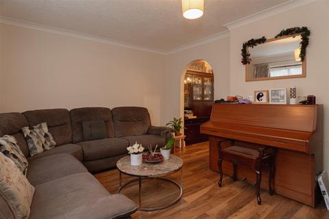 undefined, Westway Gardens, Redhill