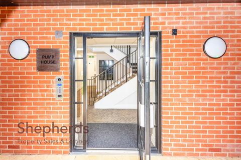 2 bedroom flat for sale, Badgers Walk, Broxbourne EN10