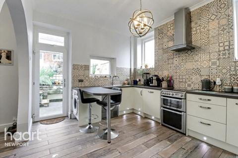 3 bedroom end of terrace house for sale, Morden Road, Newport