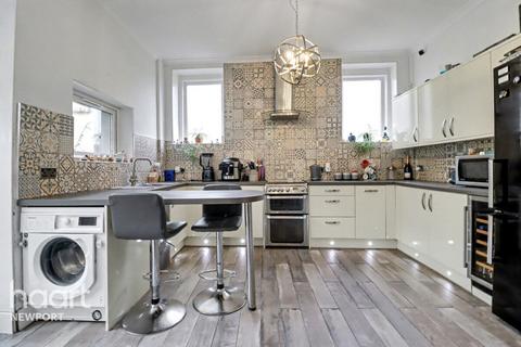 3 bedroom end of terrace house for sale, Morden Road, Newport