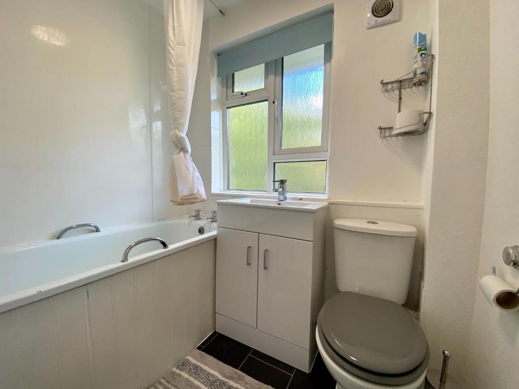Bathroom.jpeg