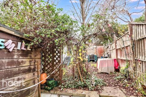 3 bedroom terraced house for sale, Barrett Road, Norwich