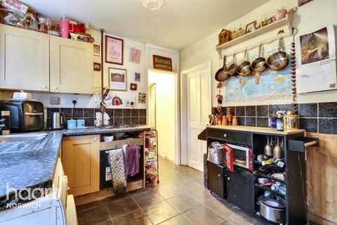 3 bedroom terraced house for sale, Barrett Road, Norwich