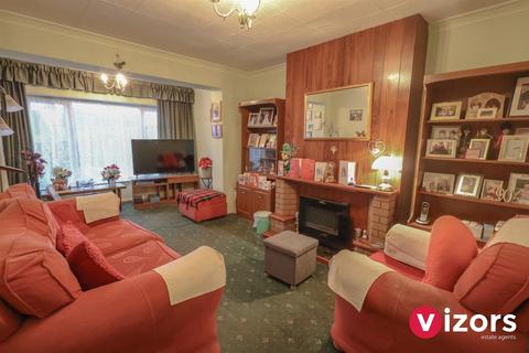 3 bedroom semi-detached house for sale, Southcrest Road, Redditch