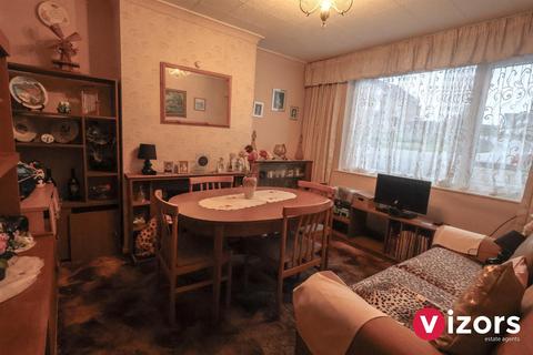 3 bedroom semi-detached house for sale, Southcrest Road, Redditch