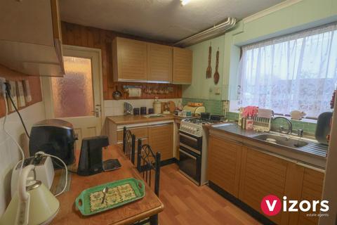 3 bedroom semi-detached house for sale, Southcrest Road, Redditch