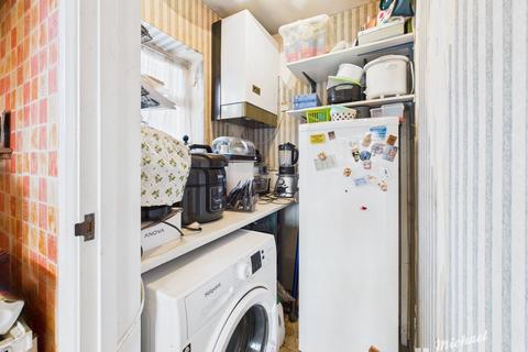 3 bedroom detached house for sale, Mandeville Road, Aylesbury, Buckinghamshire