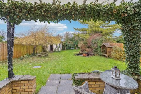 undefined, Ash Road, Princes Risborough HP27