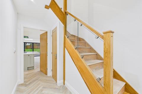 5 bedroom detached house for sale, Riplingham Road, Skidby