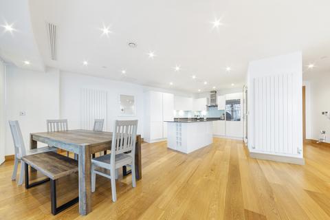 3 bedroom apartment to rent, Arena Tower, Canary Wharf E14