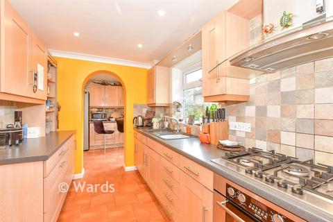 4 bedroom detached house for sale, Durnford Close, Canterbury CT2